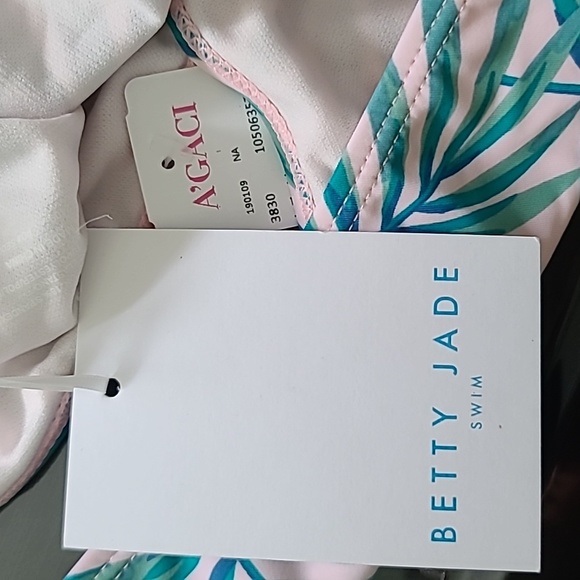 🆕️ Tropical Leaf Bikini Set - Picture 6 of 6